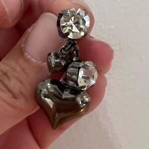Betsey Johnson gunmetal grey/silver heart earrings rhinestones